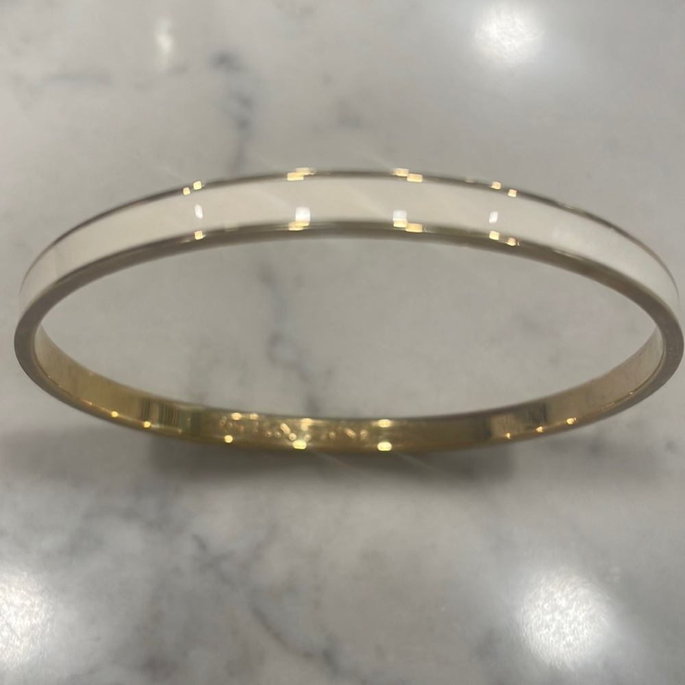 Kate Spade on cloud, nine bangle bracelet